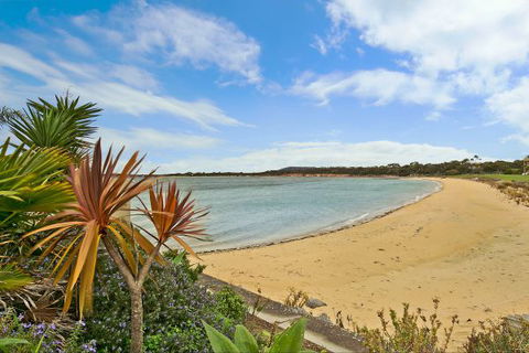 SALT Waterfront Apartment - Hotel Gold Coast 9