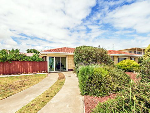 Century 21 SouthCoast: Sun And Sea - Hotel Gold Coast 1