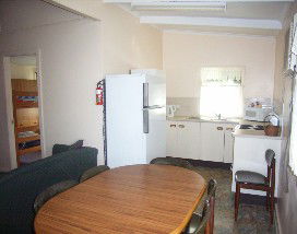 Alonga Waterfront Cottages - Hotel Gold Coast 2