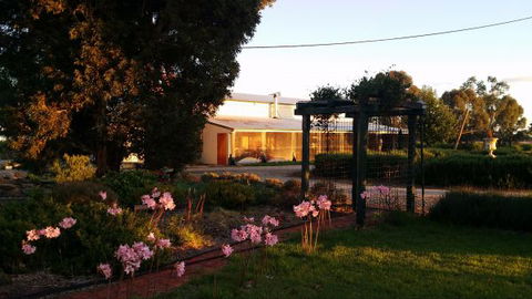 Angas Plains Estate Wines Heritage Suite - Hotel Gold Coast 3