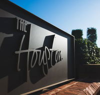 The Houston Wagga - Hotel Gold Coast