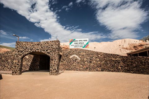 Umoona Opal Mine And Museum - Hotel Gold Coast 7