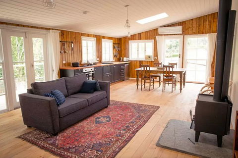 Sandalwood Shearing Shed - Hotel Gold Coast 8