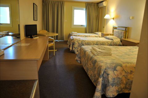 Alpine Inn - Hotel Gold Coast 3