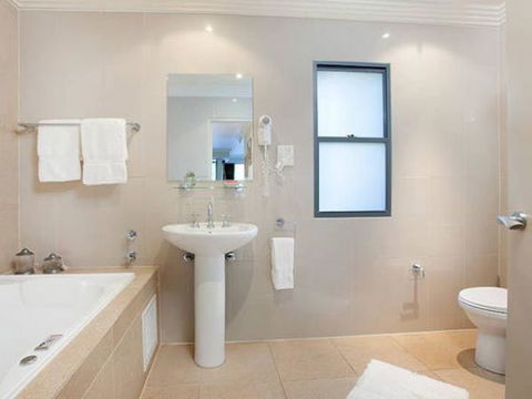 Ambience @ The Harbour - Hotel Gold Coast 8