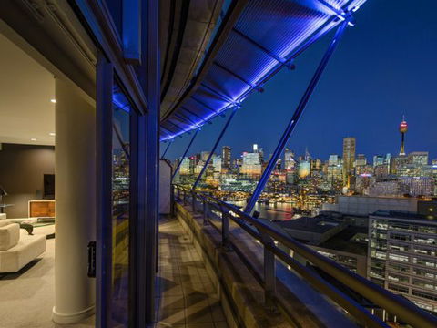 Astral Tower And Residences At The Star - Hotel Gold Coast 8