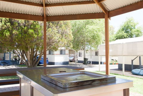 Discovery Parks - Perth Vineyards - Hotel Gold Coast 2