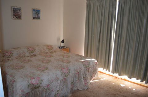 Hillview - Hotel Gold Coast 2