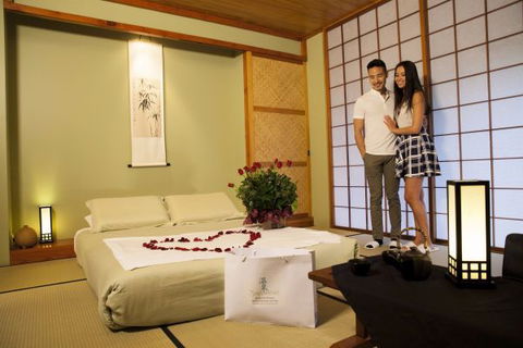 Japanese Mountain Retreat Mineral Springs & Spa - Hotel Gold Coast 1