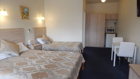 Jacksons Motor Inn - Hotel Gold Coast 11