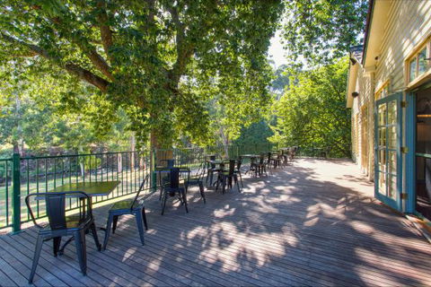 Oscar's On The Yarra - Hotel Gold Coast 1