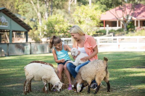 Paradise Country Farmstay - Hotel Gold Coast 9