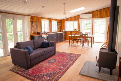 Sandalwood Shearing Shed - Hotel Gold Coast 2