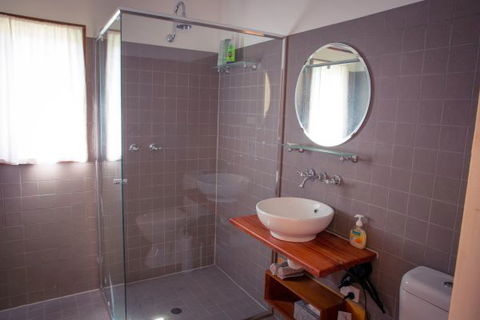 Sandalwood Shearing Shed - Hotel Gold Coast 6