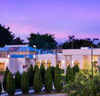 Shangri La Gardens Motel and Function Centre - Hotel Gold Coast