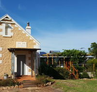 The Old Drik Drik Schoolhouse Retreat - Hotel Gold Coast