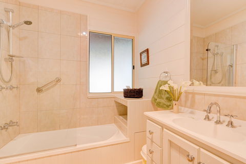 All About Me Bed And Breakfast - Hotel Gold Coast 3