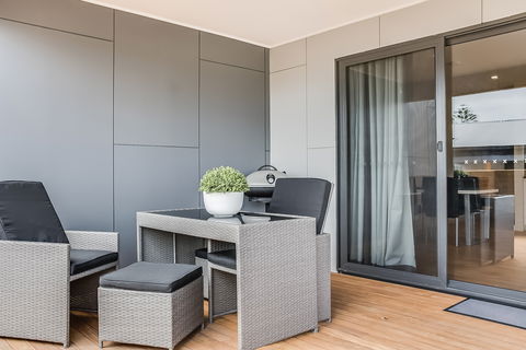Apartments On Fraser Bicheno - Hotel Gold Coast 1