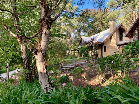 Emerald Star Cottages - Hotel Gold Coast 4