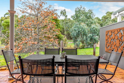 Grandview Accommodation - The Elm Tree Apartments - Hotel Gold Coast 9
