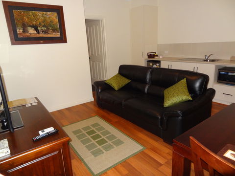 Hahndorf Oak Tree Cottages - Hotel Gold Coast 2