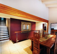 Mcauleys Beach House - Hotel Gold Coast