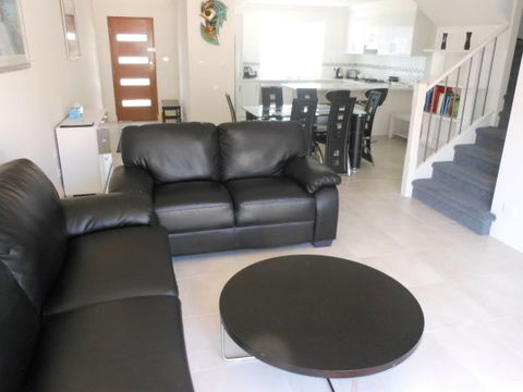 Oaklands Junction - Hotel Gold Coast 1