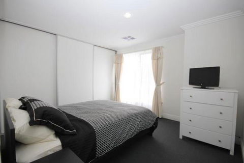 Oaklands Junction - Hotel Gold Coast 3