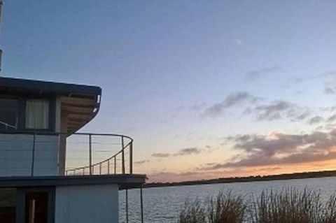 PS Federal Retreat Goolwa - Hotel Gold Coast 0