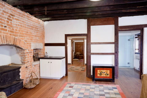 Vine Lodge Heritage Getaway - Hotel Gold Coast 7