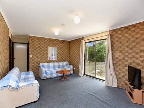 10 Breaker Court - Hotel Gold Coast 1