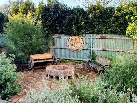 Alkira Garden Studios - Hotel Gold Coast 2