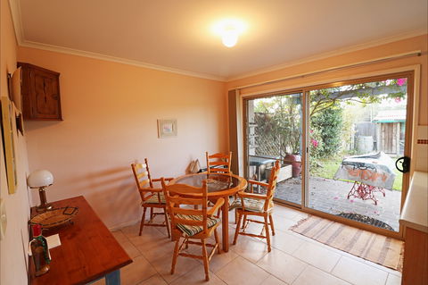 Alloway - Hotel Gold Coast 2