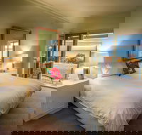 Antechamber Bay Retreats - Hotel Gold Coast