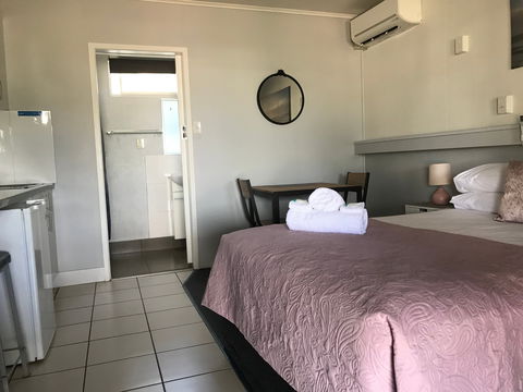 Charm City Motel - Hotel Gold Coast 1