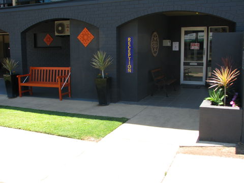 Charm City Motel - Hotel Gold Coast 3