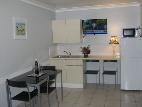 Charm City Motel - Hotel Gold Coast 6
