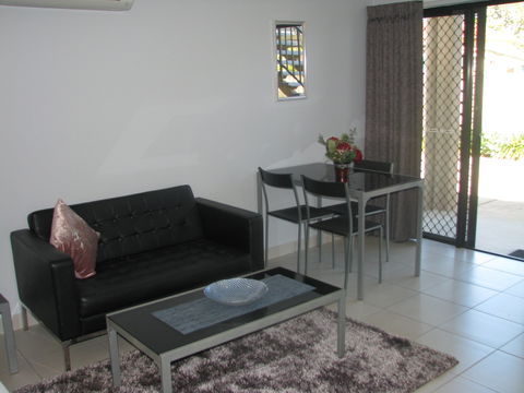 Charm City Motel - Hotel Gold Coast 9