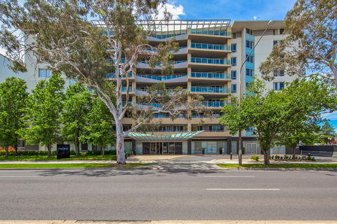 Pacific Suites Canberra - Hotel Gold Coast 1