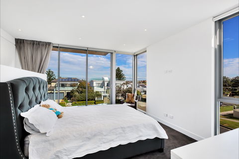 Stunning Luxury Home - Hotel Gold Coast 6