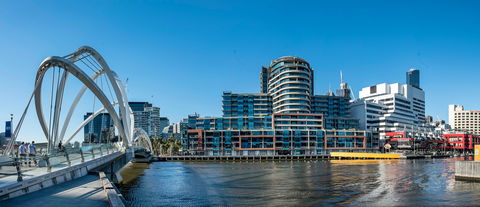 Waterfront Melbourne Apartments - Hotel Gold Coast 0