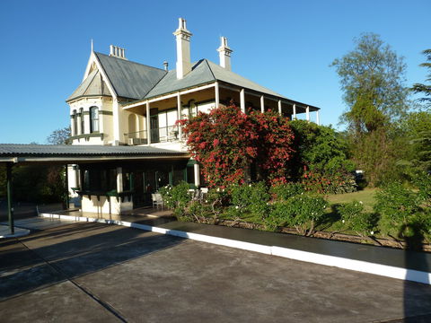 Airlie House Motor Inn - Hotel Gold Coast 0