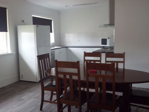 Alby's - Hotel Gold Coast 2