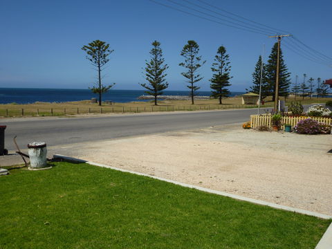 Anchors Away - Hotel Gold Coast 0
