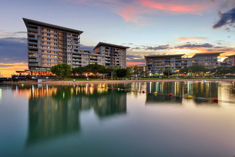 Astra Apartments NT - Hotel Gold Coast 0
