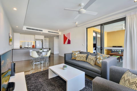 Astra Apartments NT - Hotel Gold Coast 2