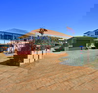 Dunelm House Bed and Breakfast - Hotel Gold Coast