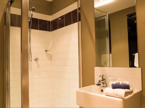 The Windsor Castle Hotel - Hotel Gold Coast 2