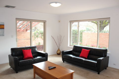 Adelaide Serviced Accommodation - Childers House - Hotel Gold Coast 0