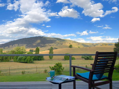 Adelong Valley Farm Stays - Moorallie Cottage - Hotel Gold Coast 0
